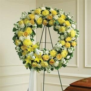 Yellow & White Standing Wreath – CHRISTELL'S FLOWERS, Killeen TX