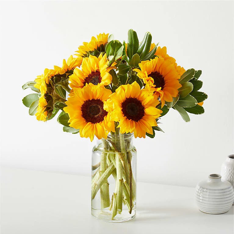 Honeybee Mini Sunflower Bouquet – CHRISTELL'S FLOWERS, Killeen TX