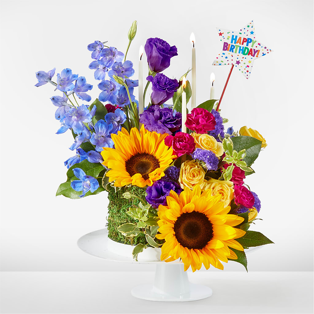 Star of the Day Floral Cake – CHRISTELL'S FLOWERS, Killeen TX