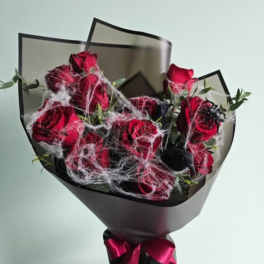 Webbed Passion Rose Bouquet