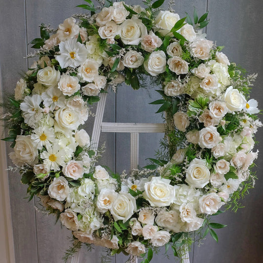 Porcelain Valley Standing Wreath